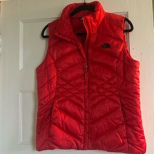 North Face Red Puffer Vest 550 - M